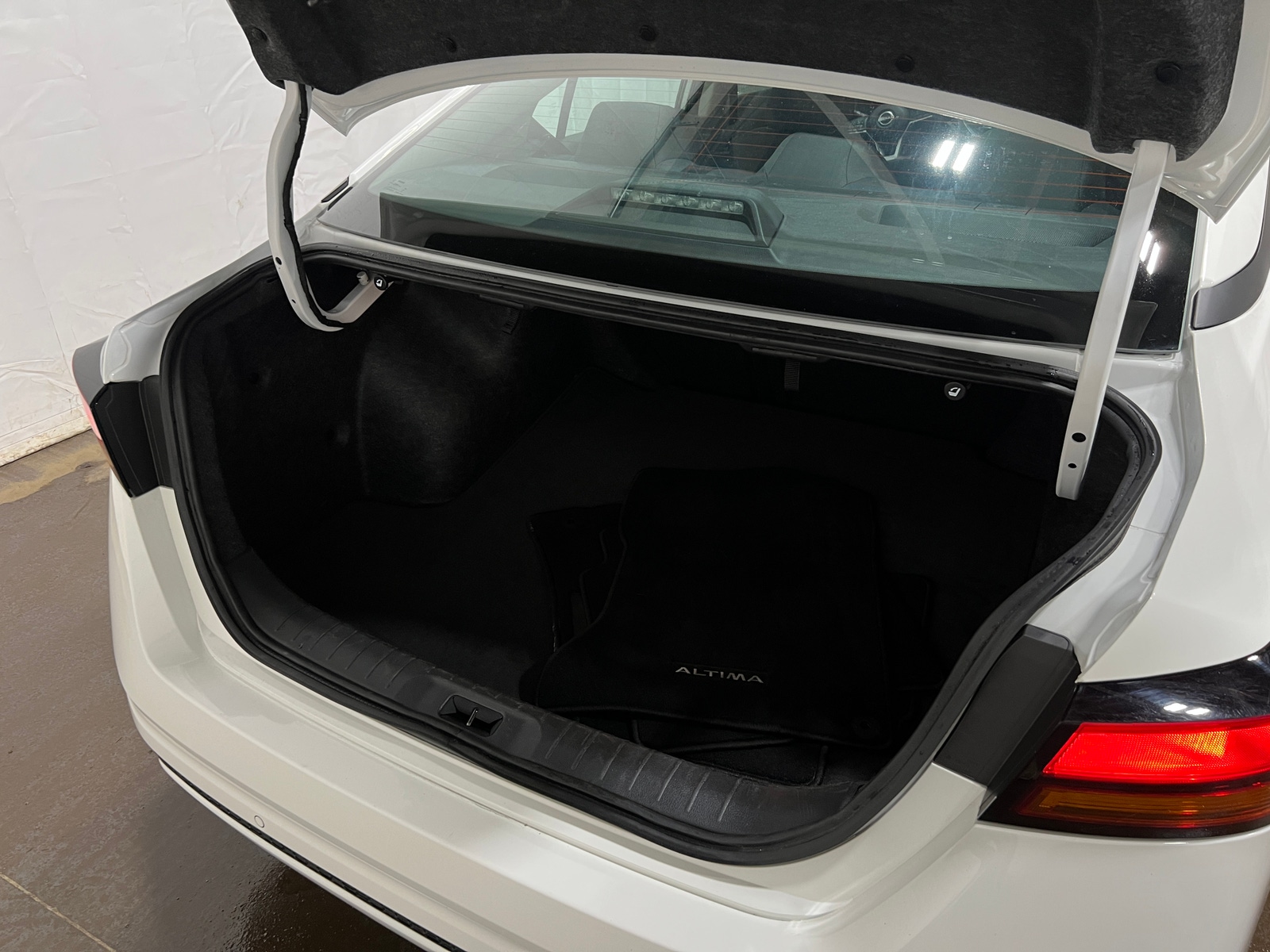 Thumbnail: 2025 Nissan Altima - 7