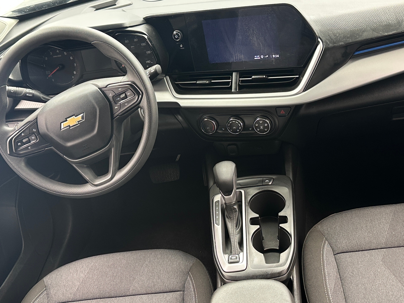 Thumbnail: 2025 Chevrolet Trax - 3