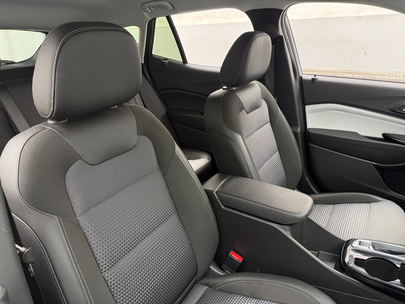 Thumbnail: 2025 Chevrolet Trax - 2