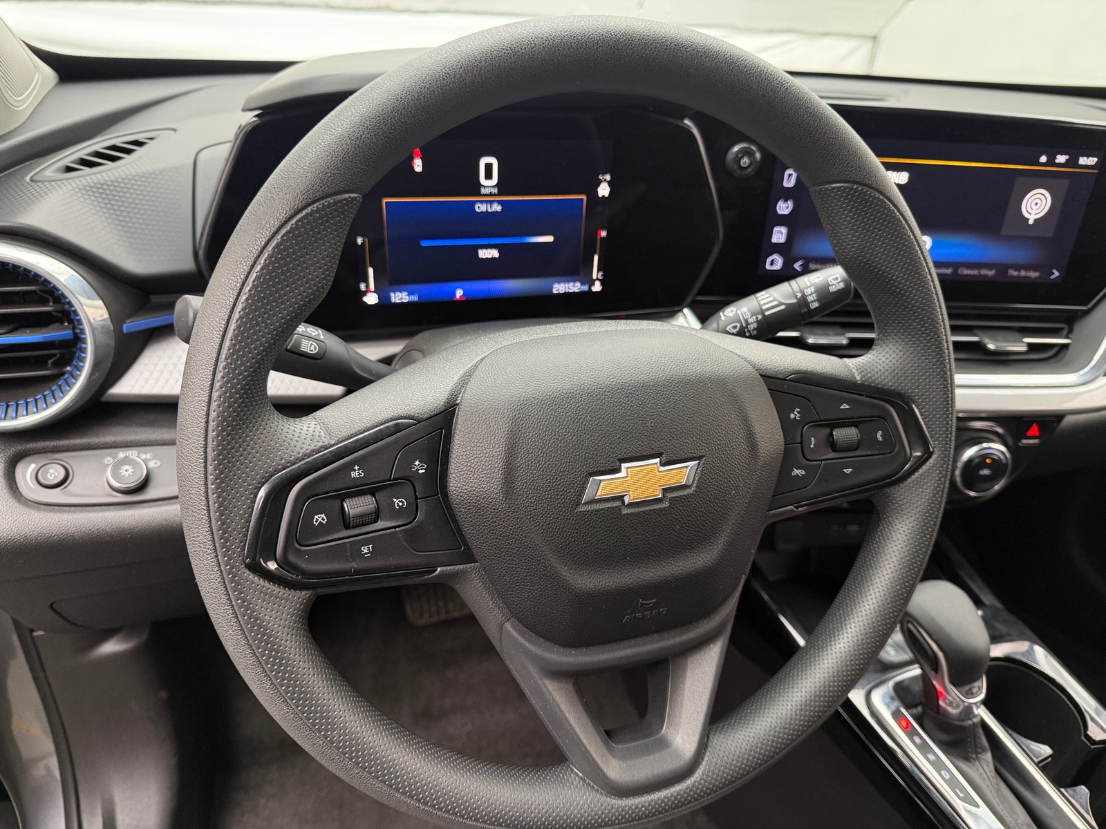 Thumbnail: 2025 Chevrolet Trax - 5