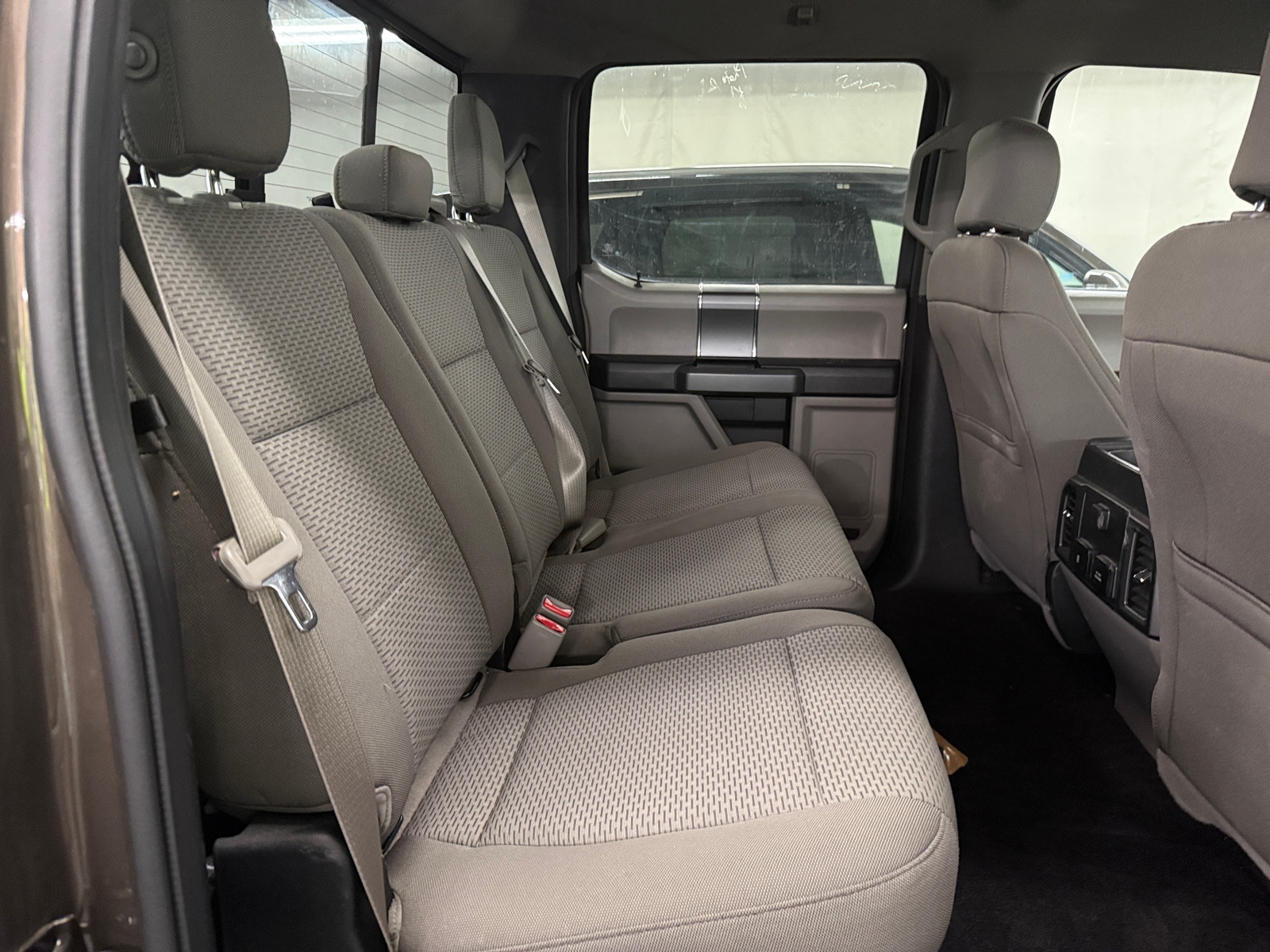 Thumbnail: 2017 Ford Econoline - 6