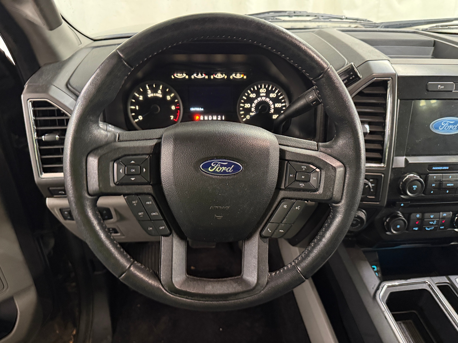 Thumbnail: 2017 Ford Econoline - 5