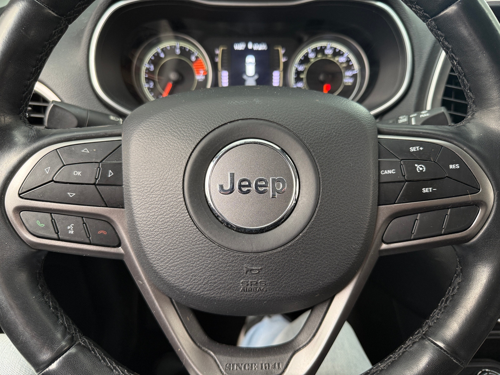 Thumbnail: 2020 Jeep Cherokee - 5