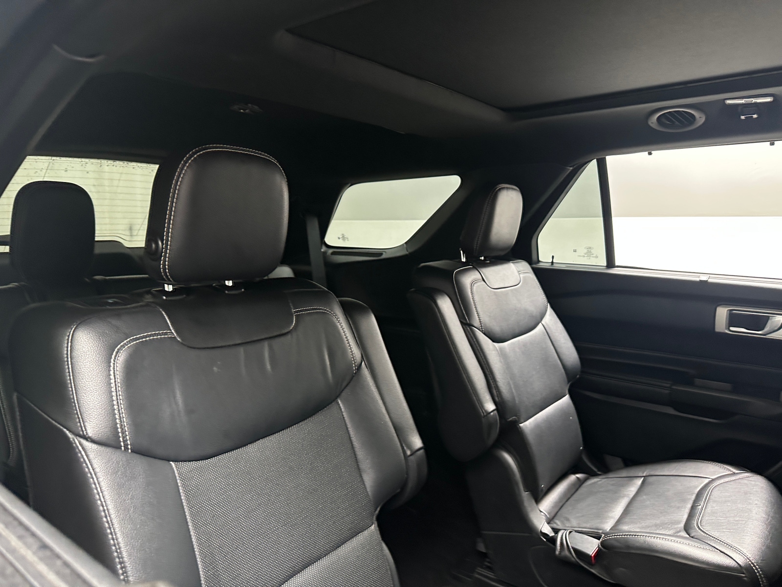 Thumbnail: 2020 Ford Explorer - 5