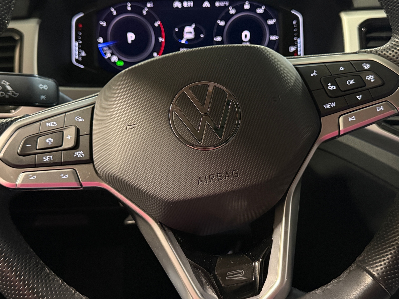 Thumbnail: 2022 Volkswagen Atlas - 4