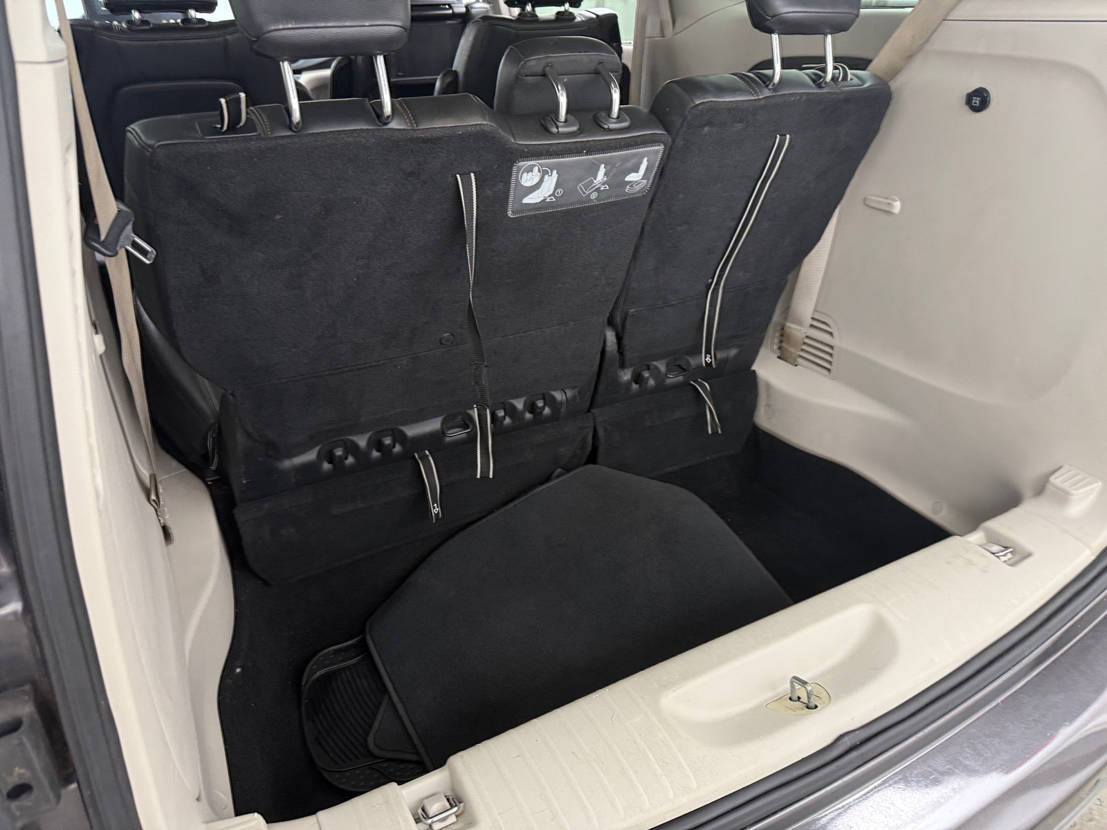 Thumbnail: 2017 Chrysler Pacifica - 6