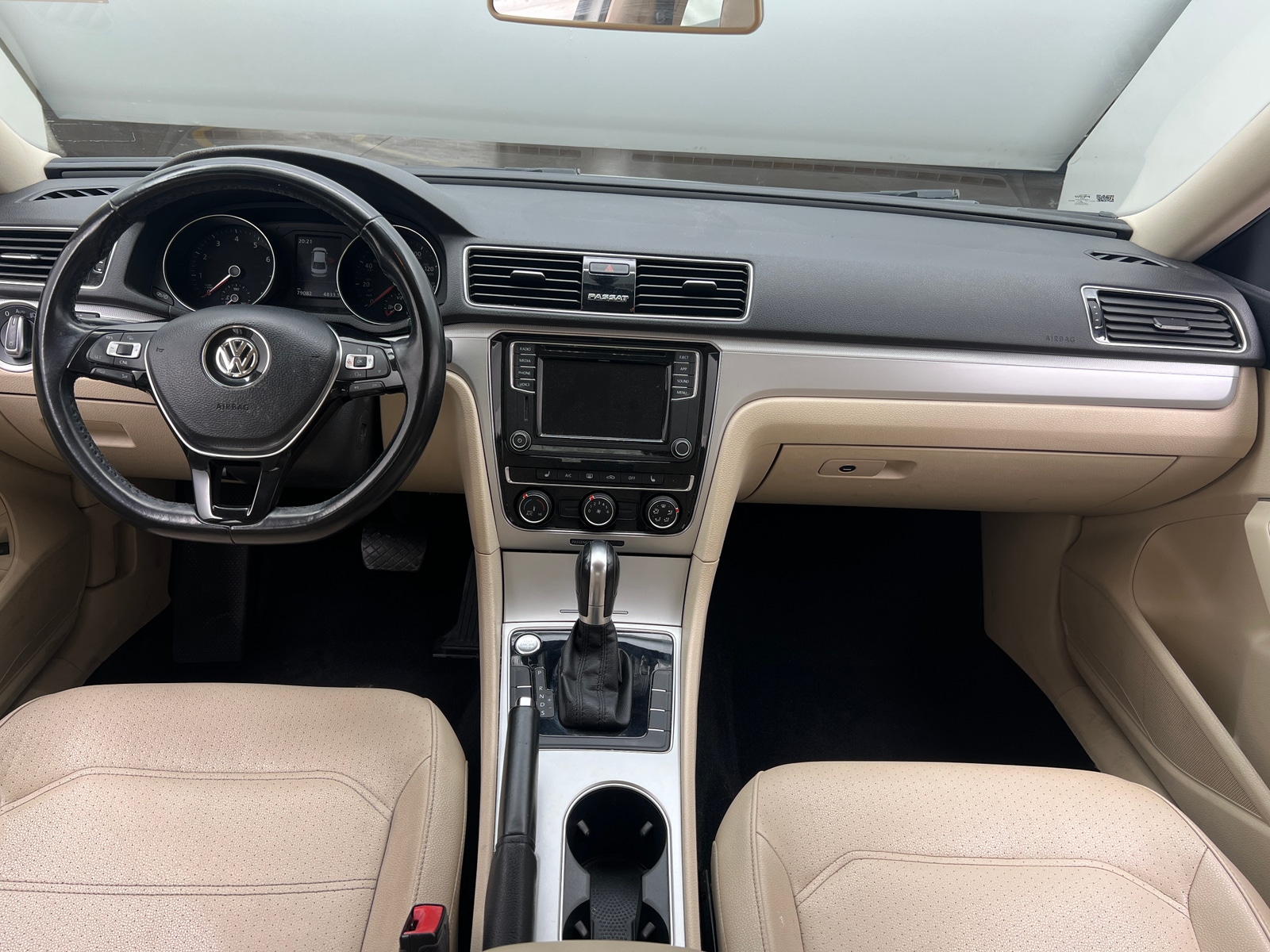 Thumbnail: 2019 Volkswagen Passat - 2