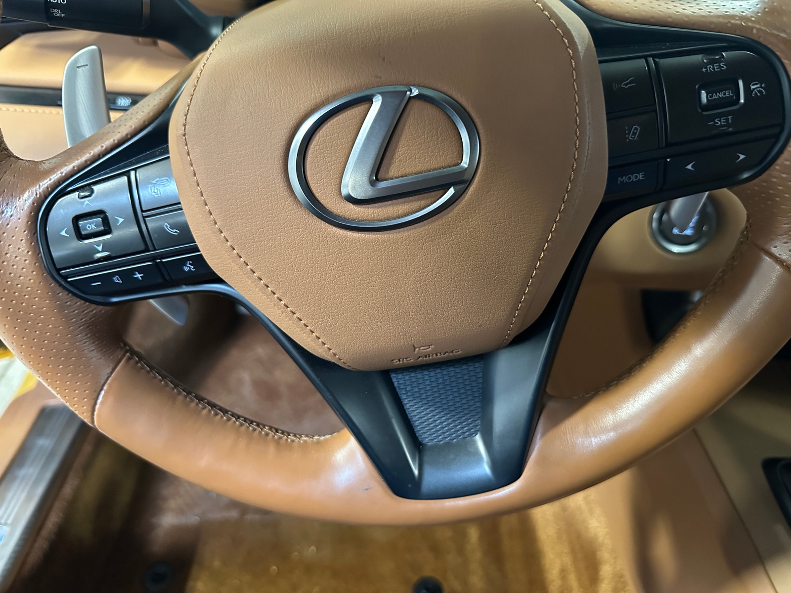 Thumbnail: 2021 Lexus LC - 4