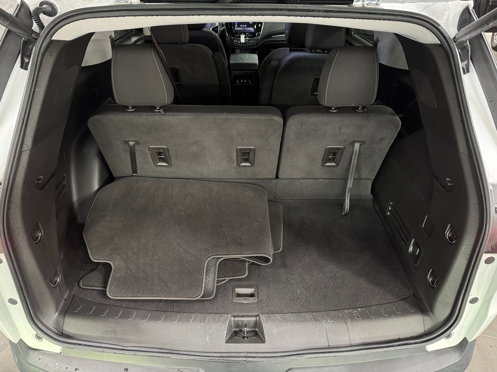 Thumbnail: 2021 Chevrolet Traverse - 7