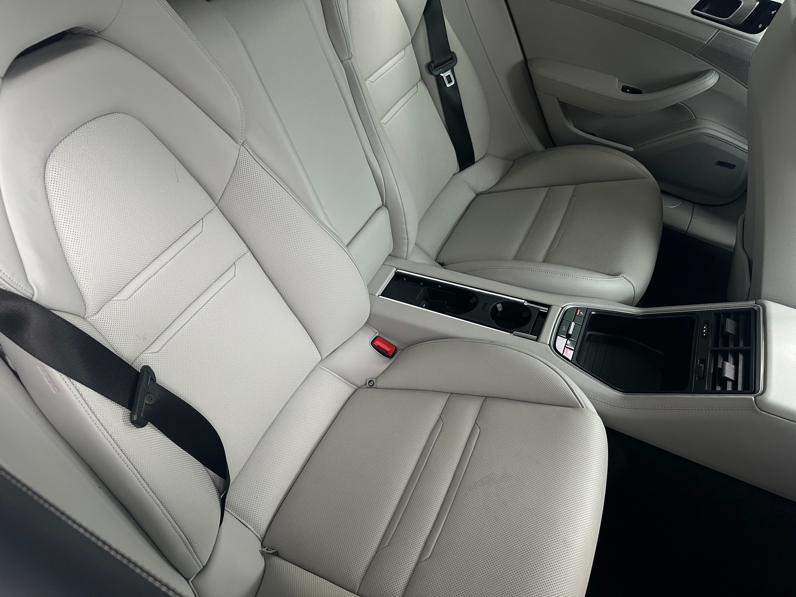 Thumbnail: 2018 Porsche Panamera - 5