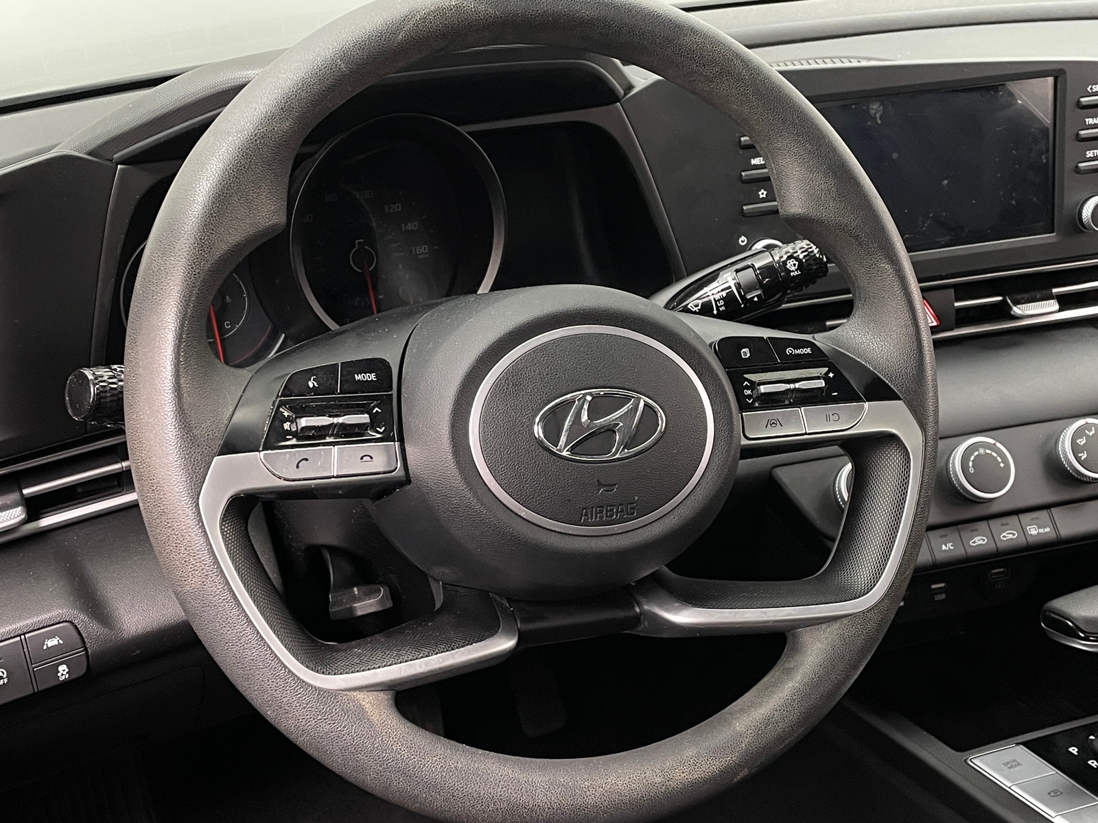 Thumbnail: 2023 Hyundai Elantra - 5