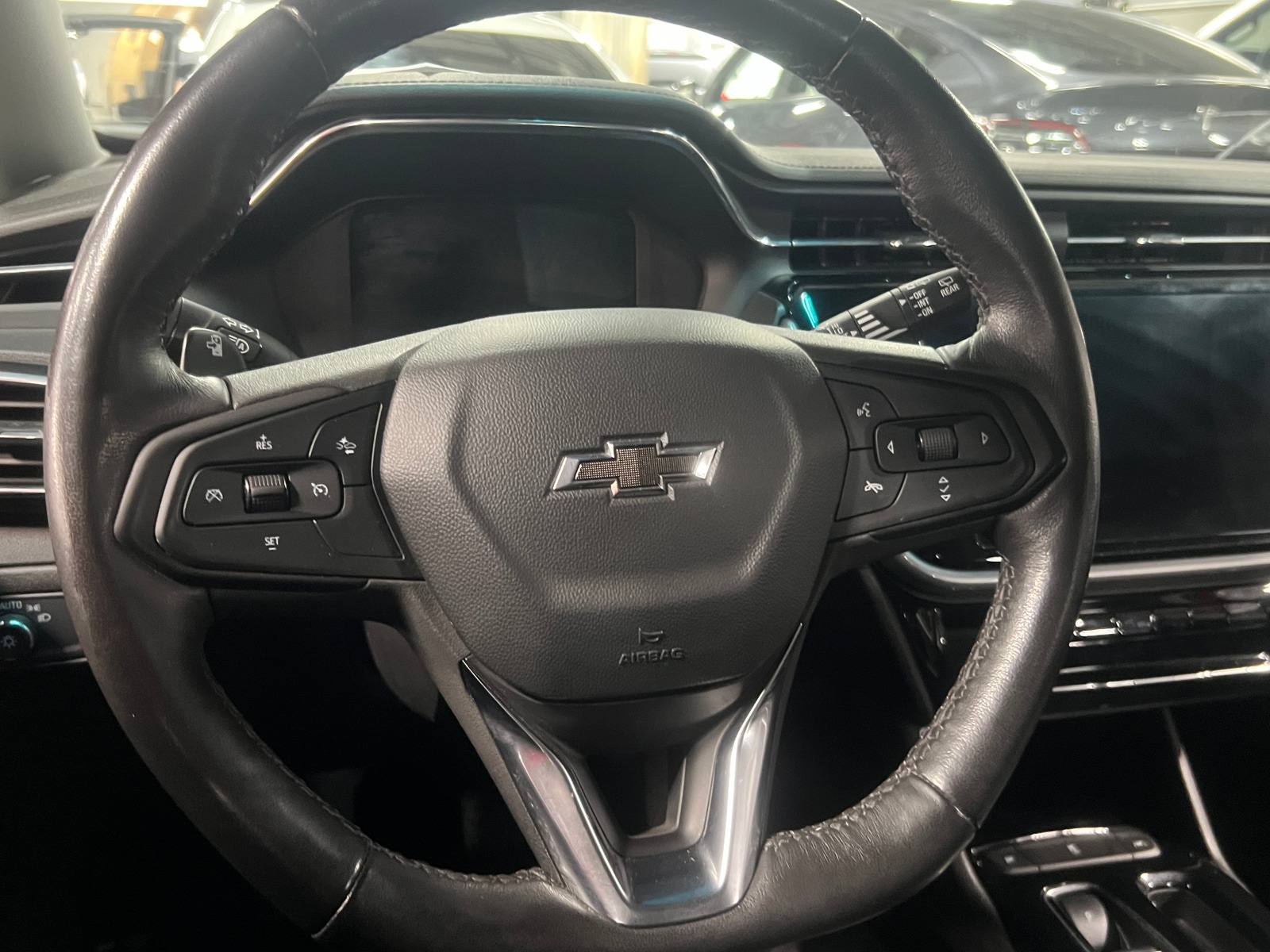 Thumbnail: 2022 Chevrolet Bolt EV - 4