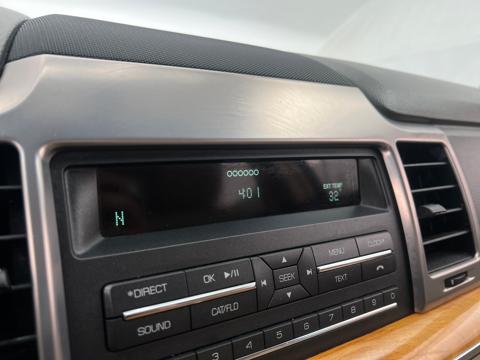 Thumbnail: 2012 Lincoln MKZ - 3