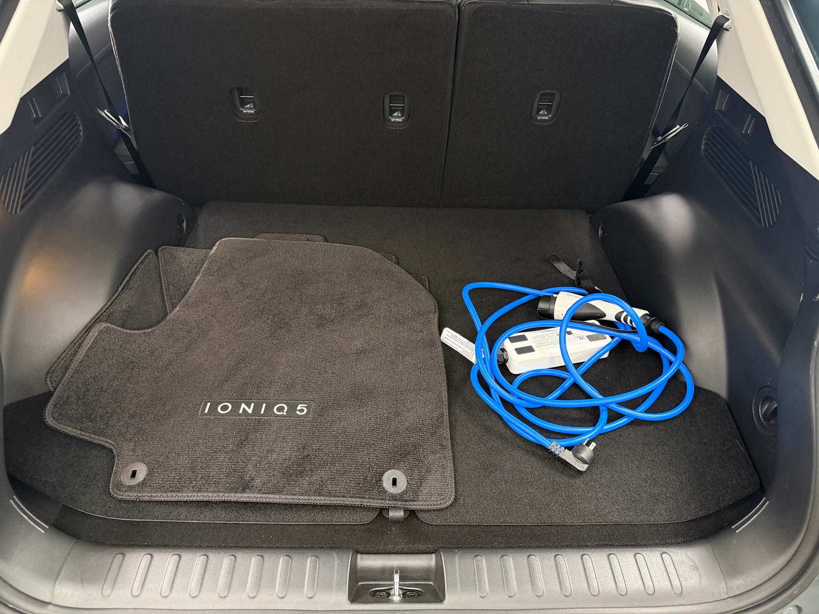 Thumbnail: 2022 Hyundai Ioniq 5 - 6