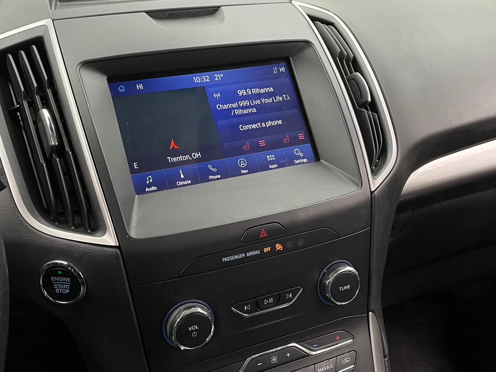 Thumbnail: 2020 Ford Edge - 3