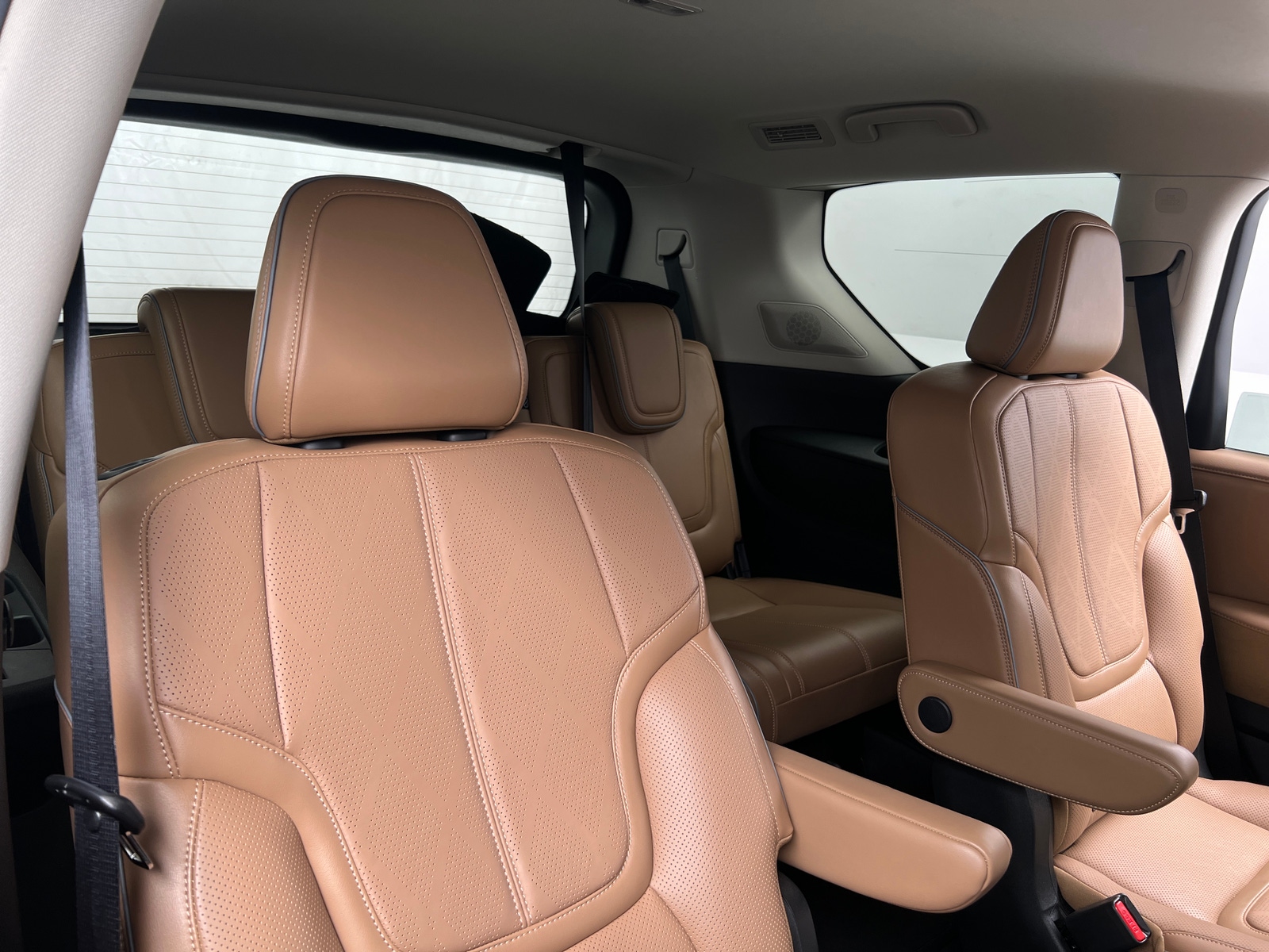 Thumbnail: 2025 INFINITI QX80 - 5