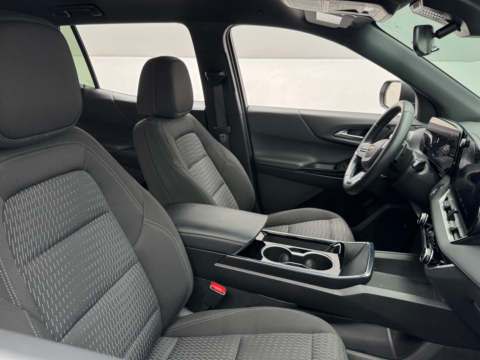 Thumbnail: 2025 Chevrolet Equinox - 2