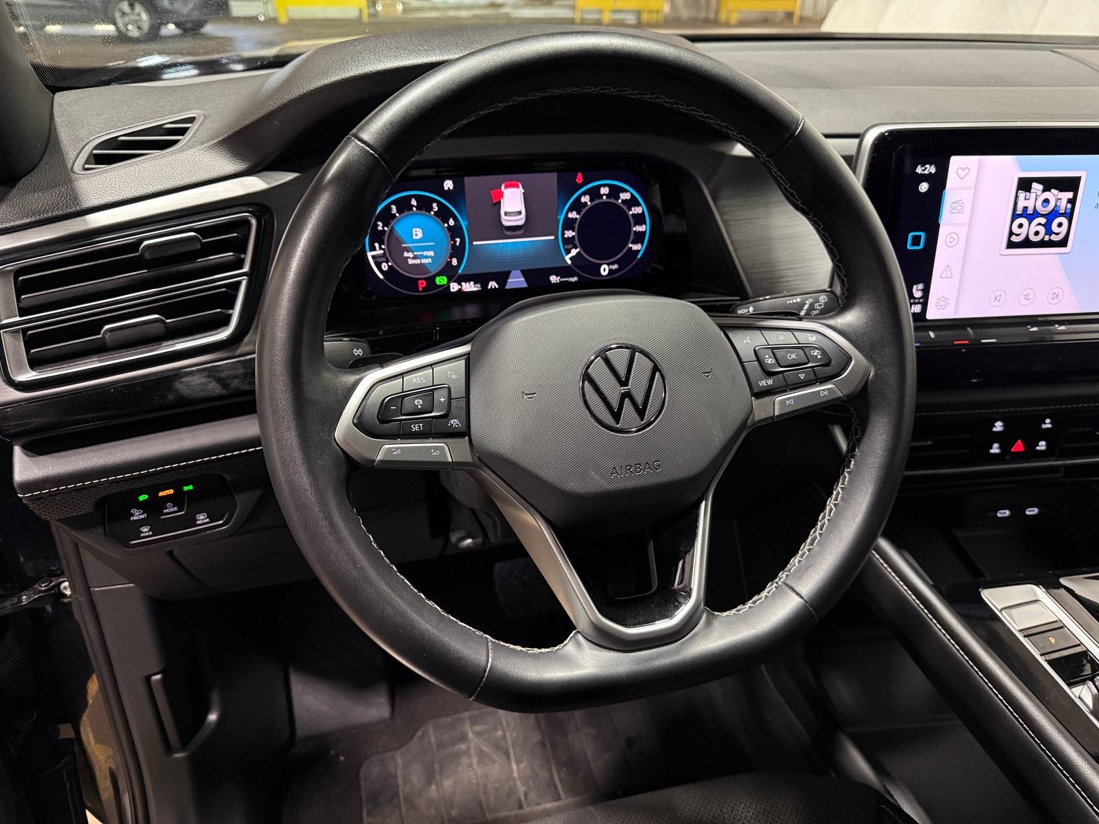 Thumbnail: 2024 Volkswagen Atlas - 4