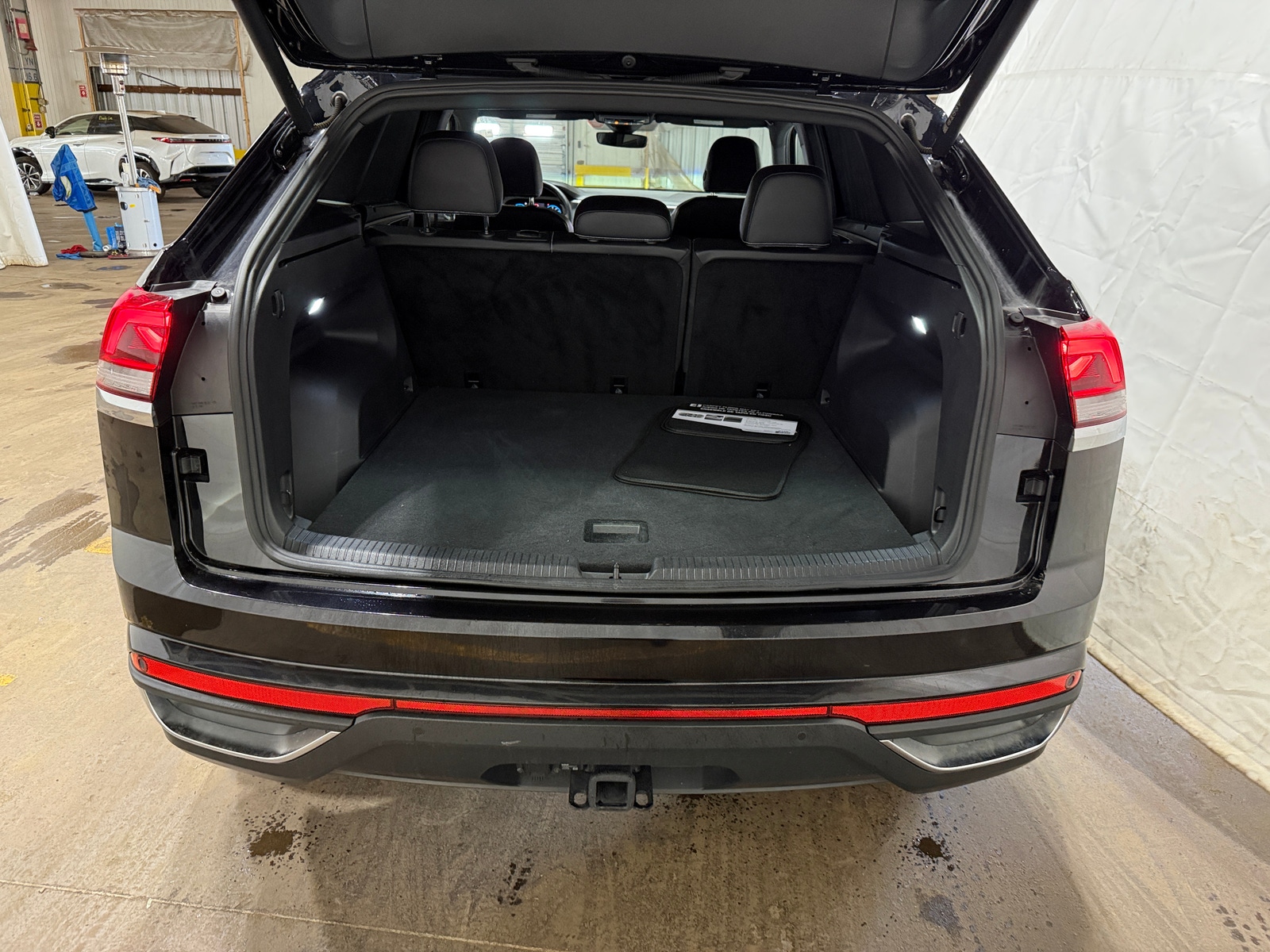 Thumbnail: 2024 Volkswagen Atlas - 6