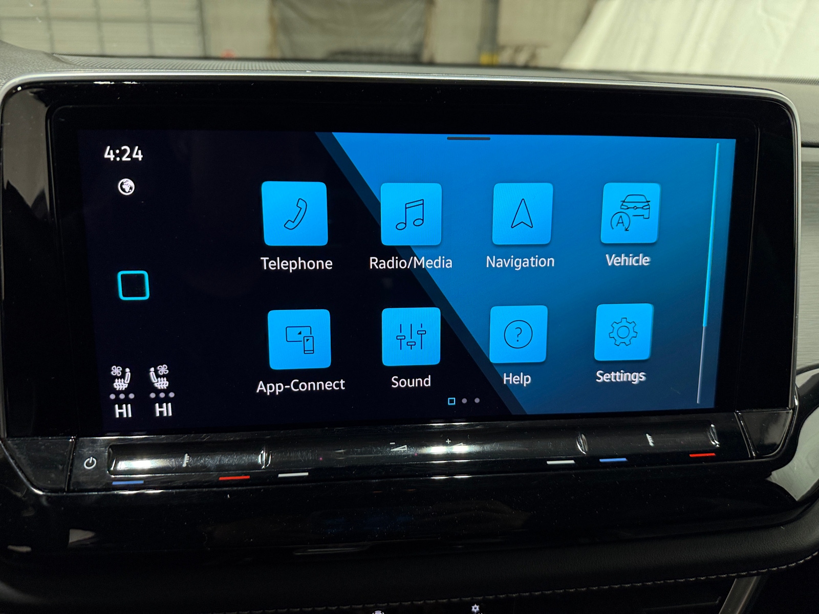 Thumbnail: 2024 Volkswagen Atlas - 3