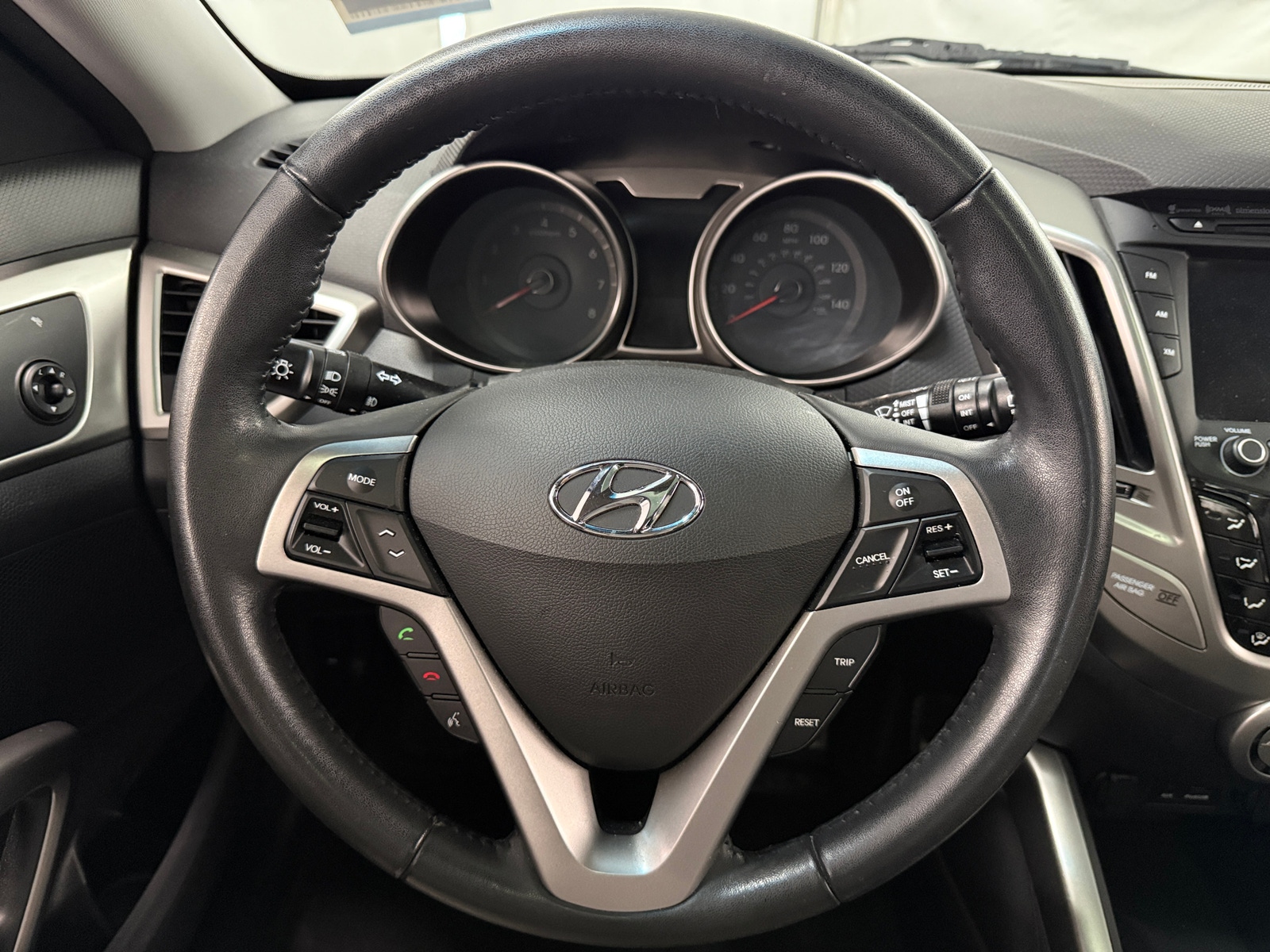 Thumbnail: 2012 Hyundai Veloster - 5