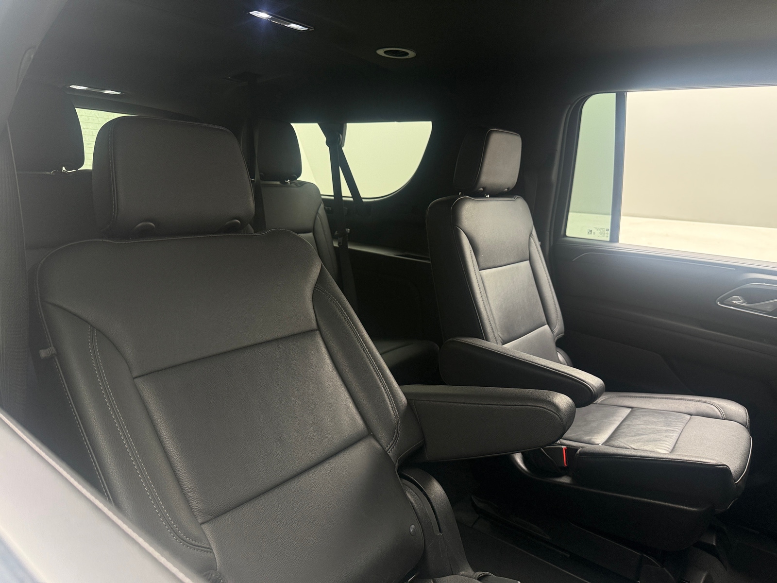 Thumbnail: 2022 Chevrolet Suburban - 5