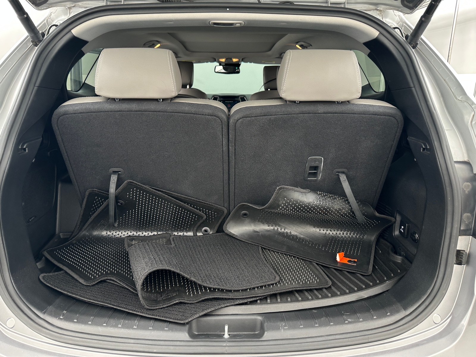 Thumbnail: 2018 Hyundai Santa Fe - 6