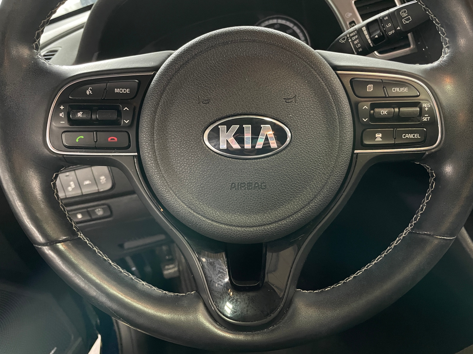 Thumbnail: 2017 Kia Niro - 4