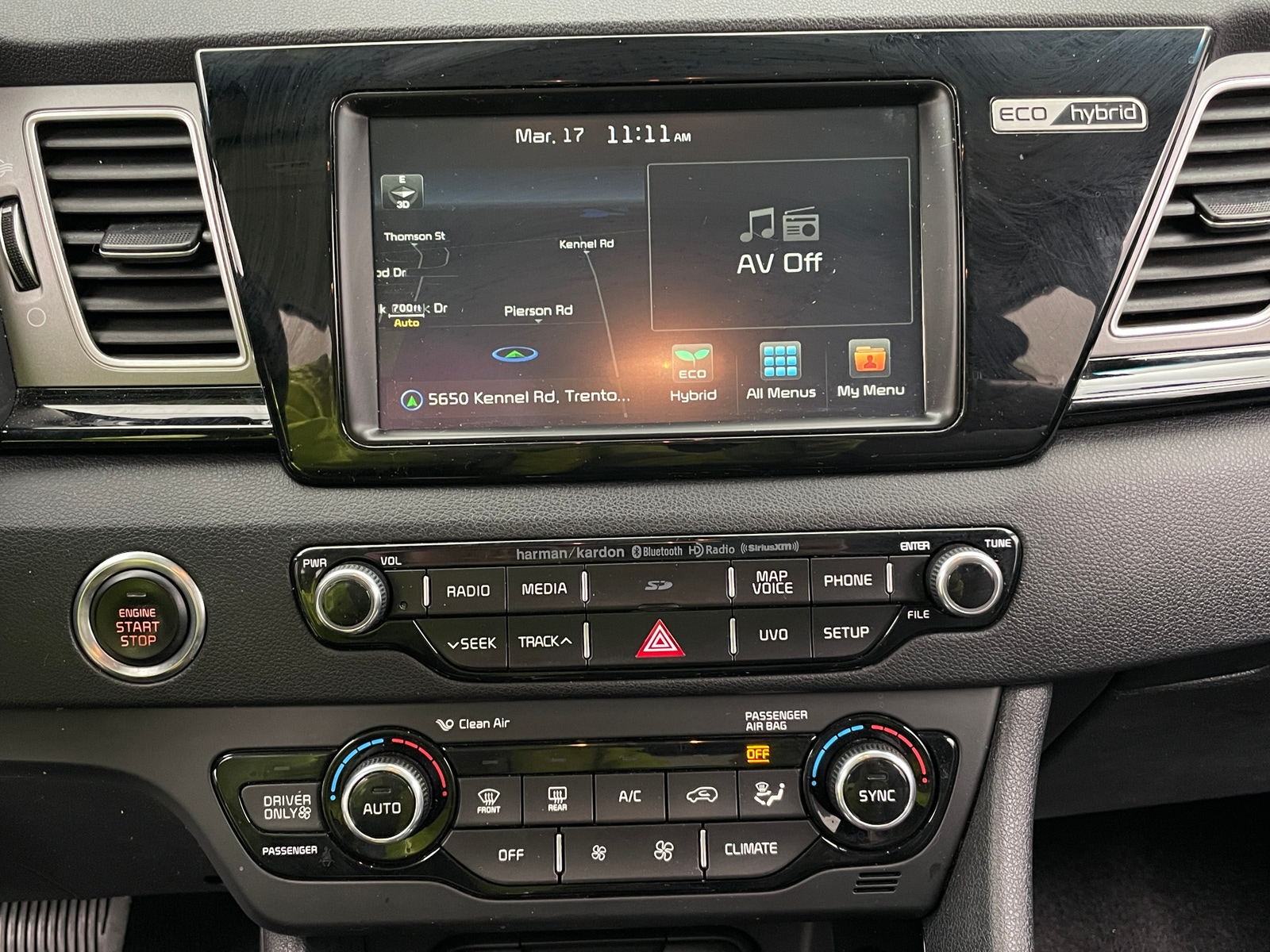 Thumbnail: 2017 Kia Niro - 3