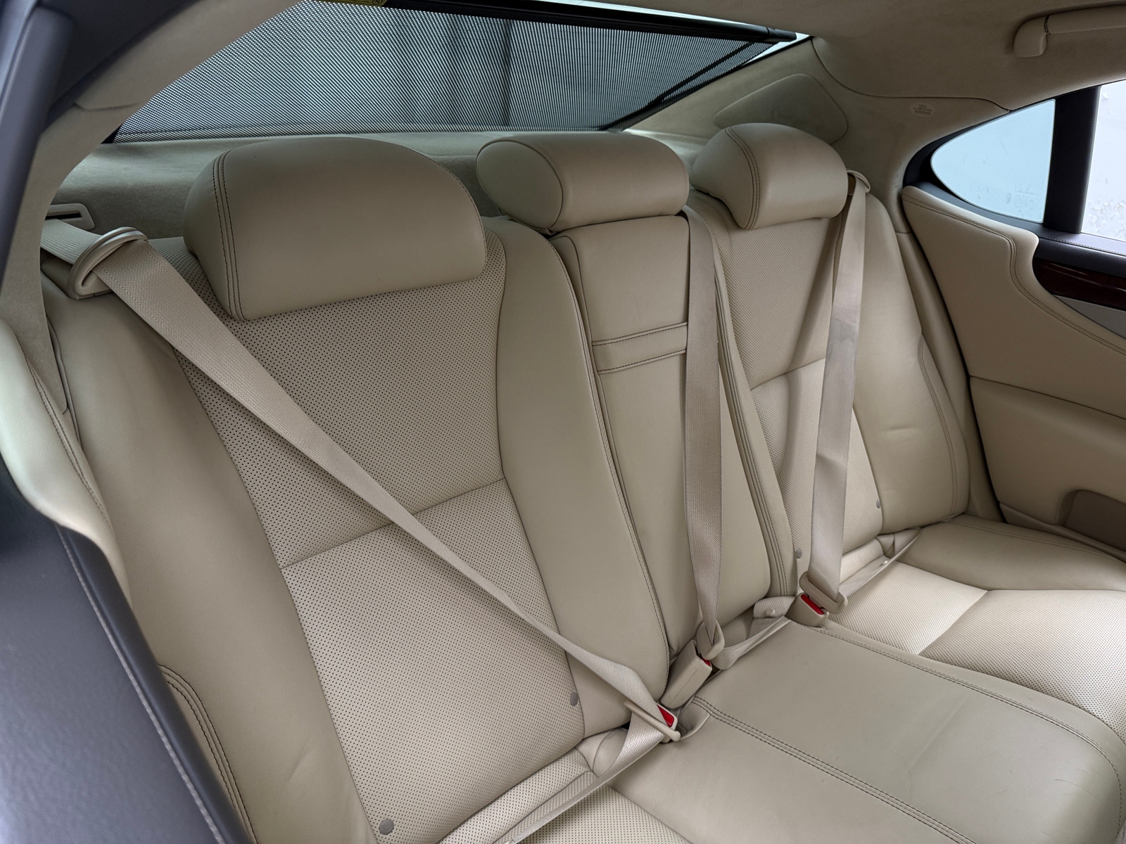 Thumbnail: 2016 Lexus LS - 5