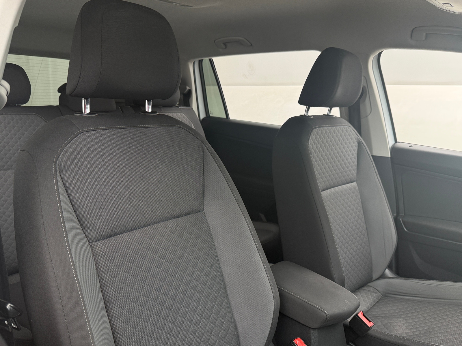 Thumbnail: 2019 Volkswagen Tiguan - 2