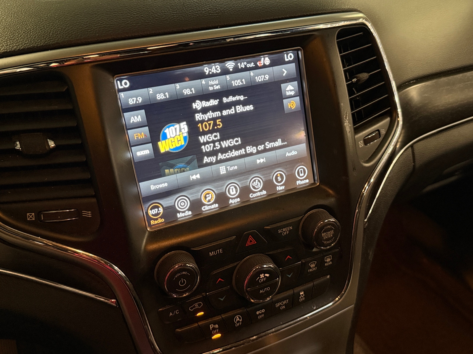 Thumbnail: 2018 Jeep Grand Cherokee - 3