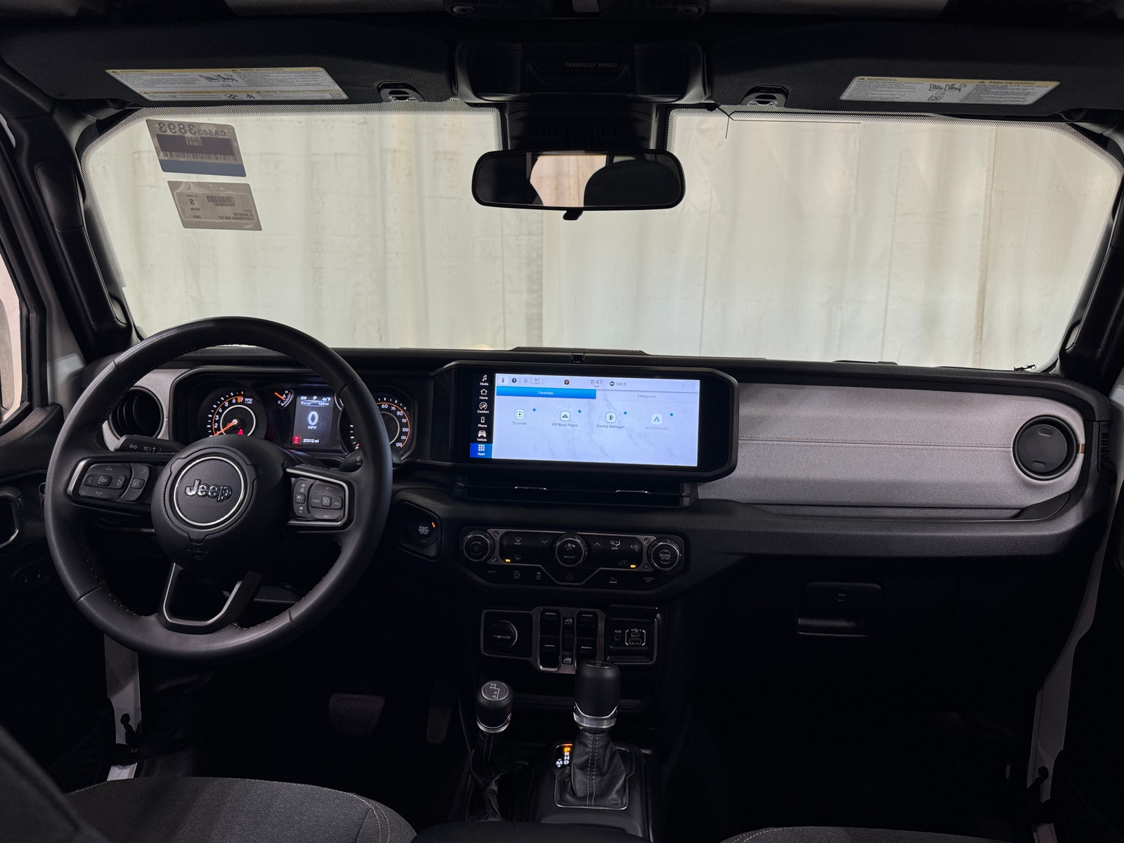 Thumbnail: 2025 Jeep Gladiator - 3