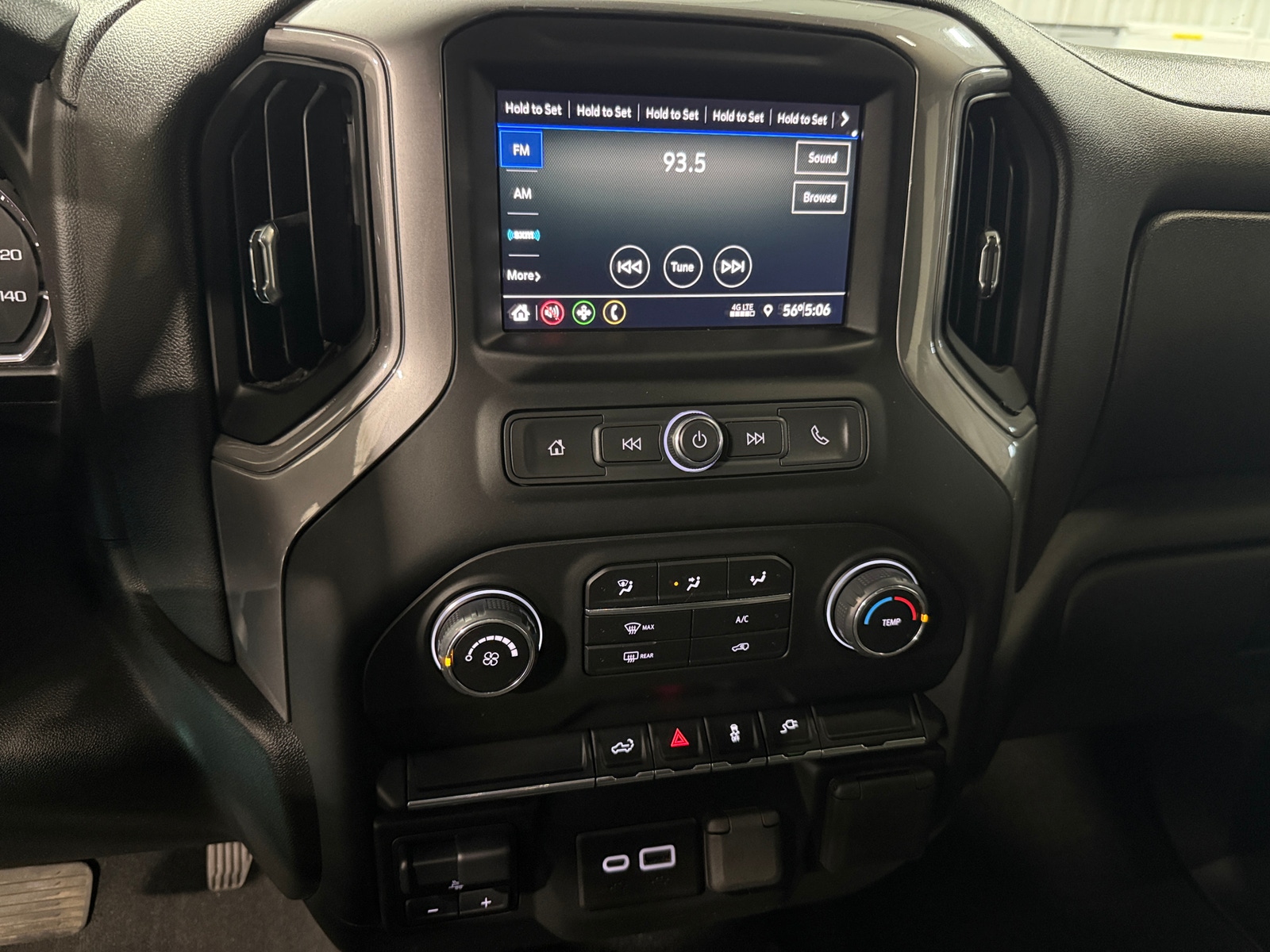 Thumbnail: 2022 Chevrolet Silverado 2500 - 4