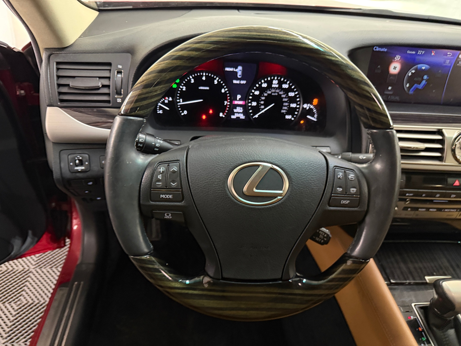 Thumbnail: 2016 Lexus LS - 4