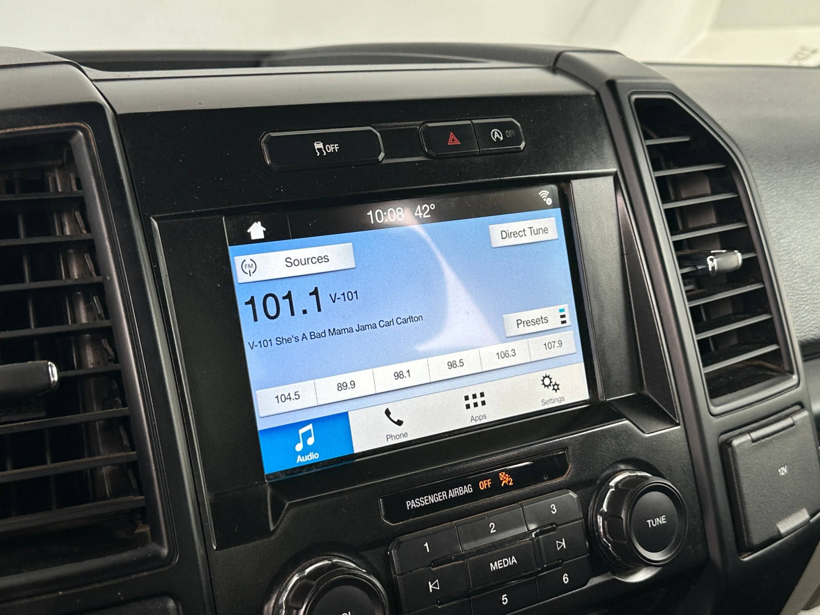 Thumbnail: 2017 Ford Econoline - 4