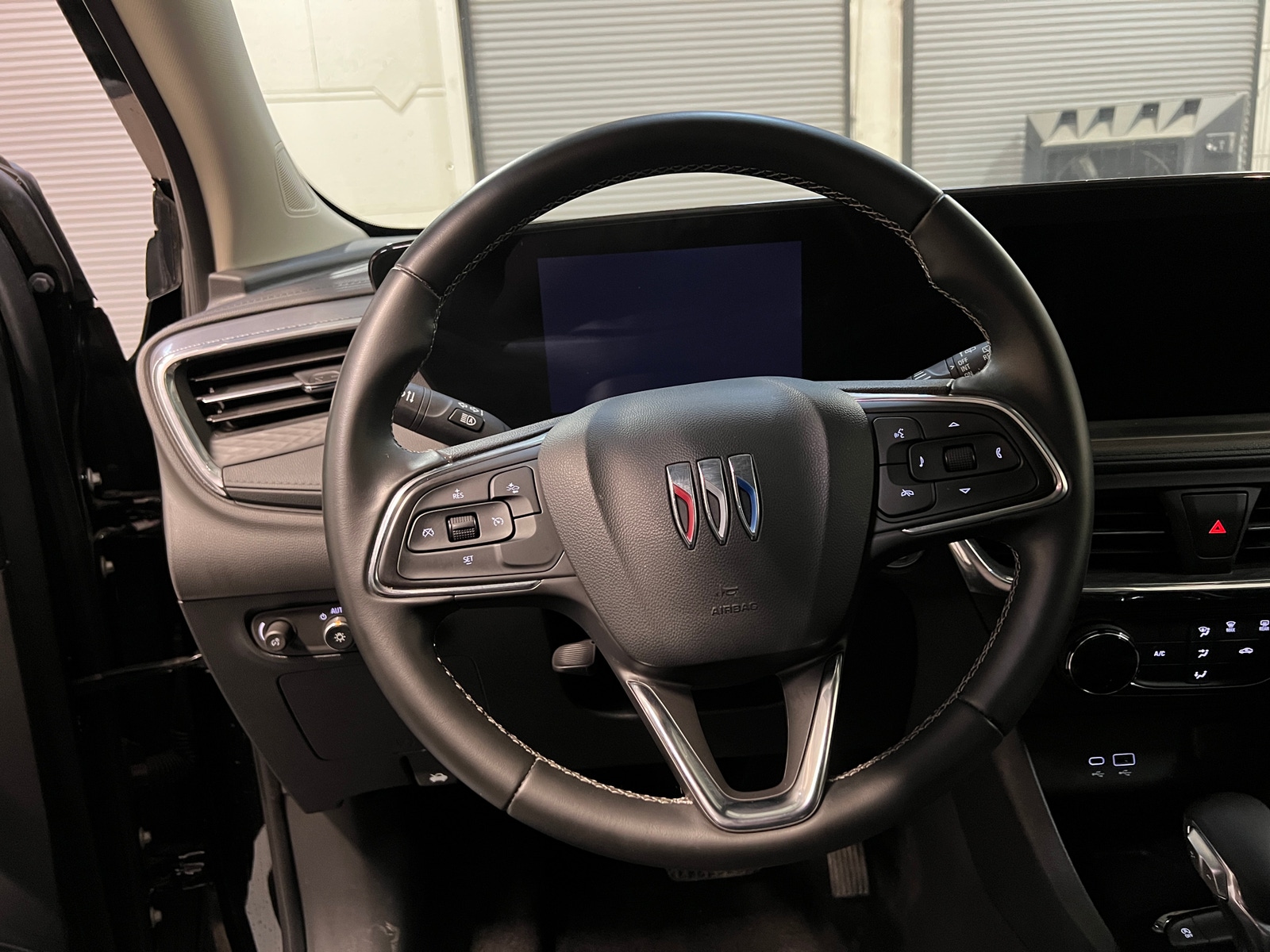 Thumbnail: 2025 Buick Encore GX - 4