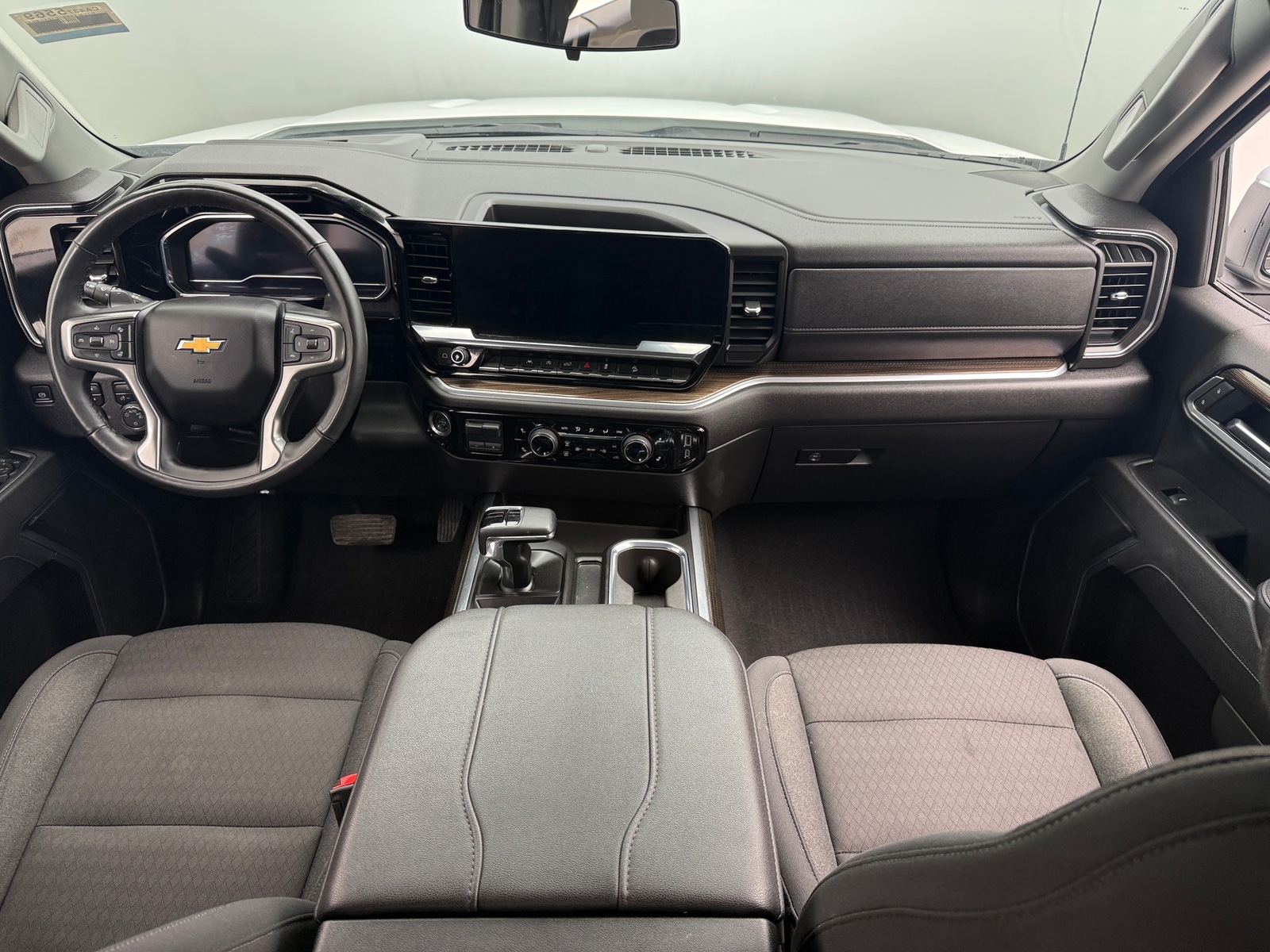 Thumbnail: 2025 Chevrolet Silverado 1500 - 3