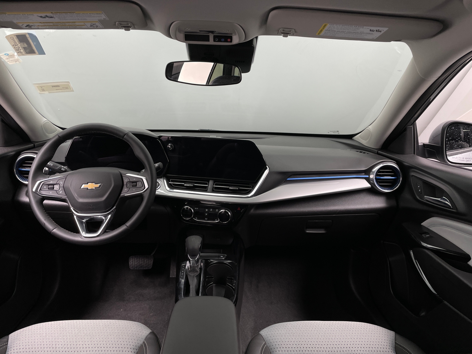 Thumbnail: 2025 Chevrolet Trax - 3
