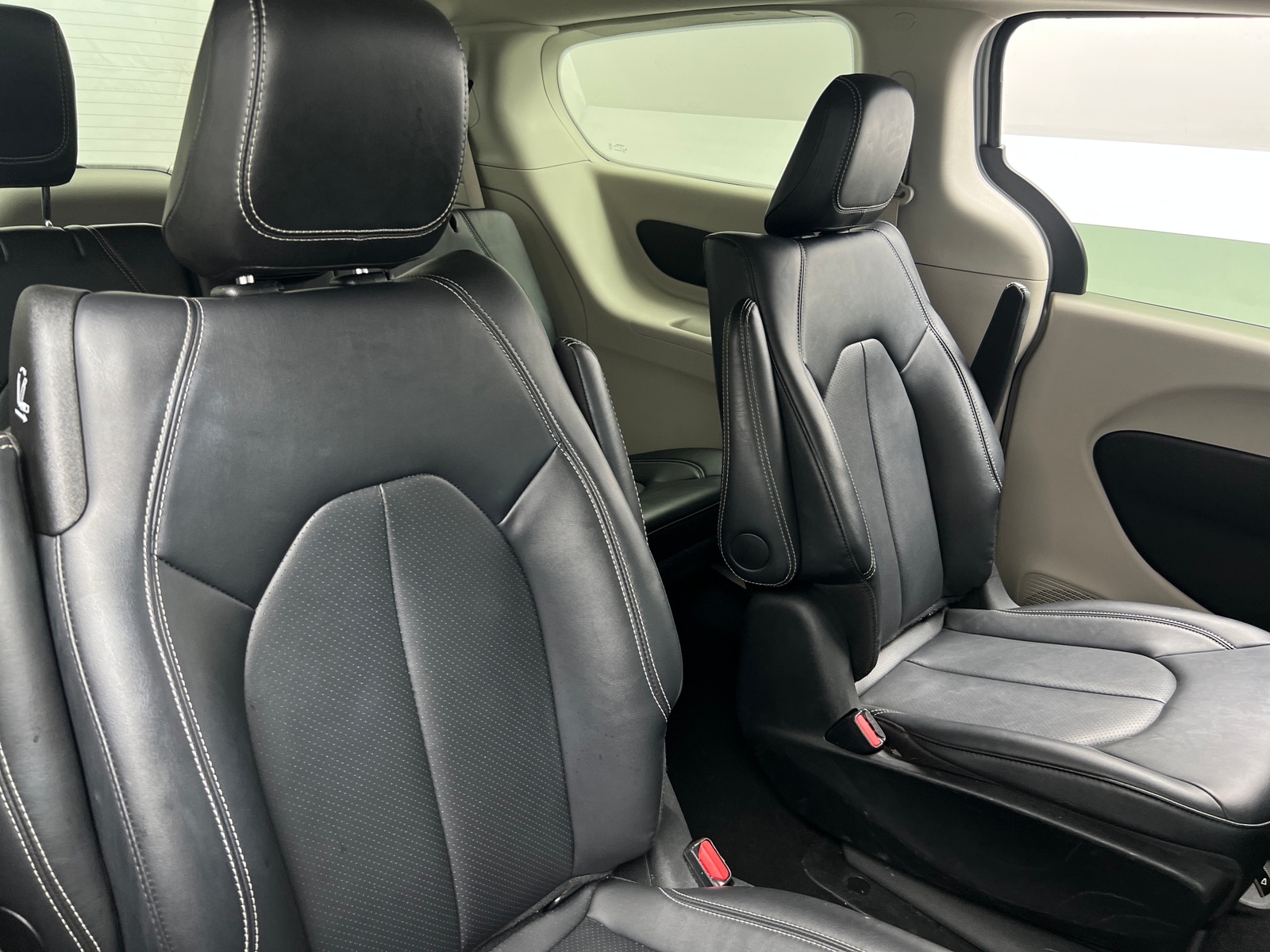 Thumbnail: 2024 Chrysler Pacifica - 5