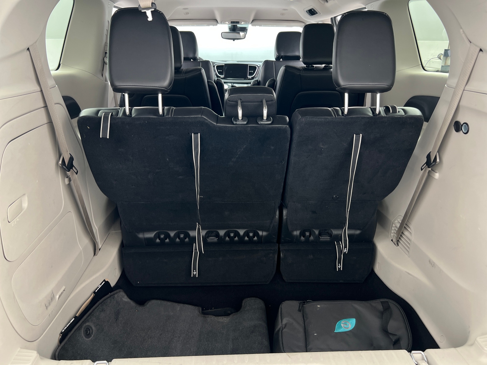 Thumbnail: 2024 Chrysler Pacifica - 6