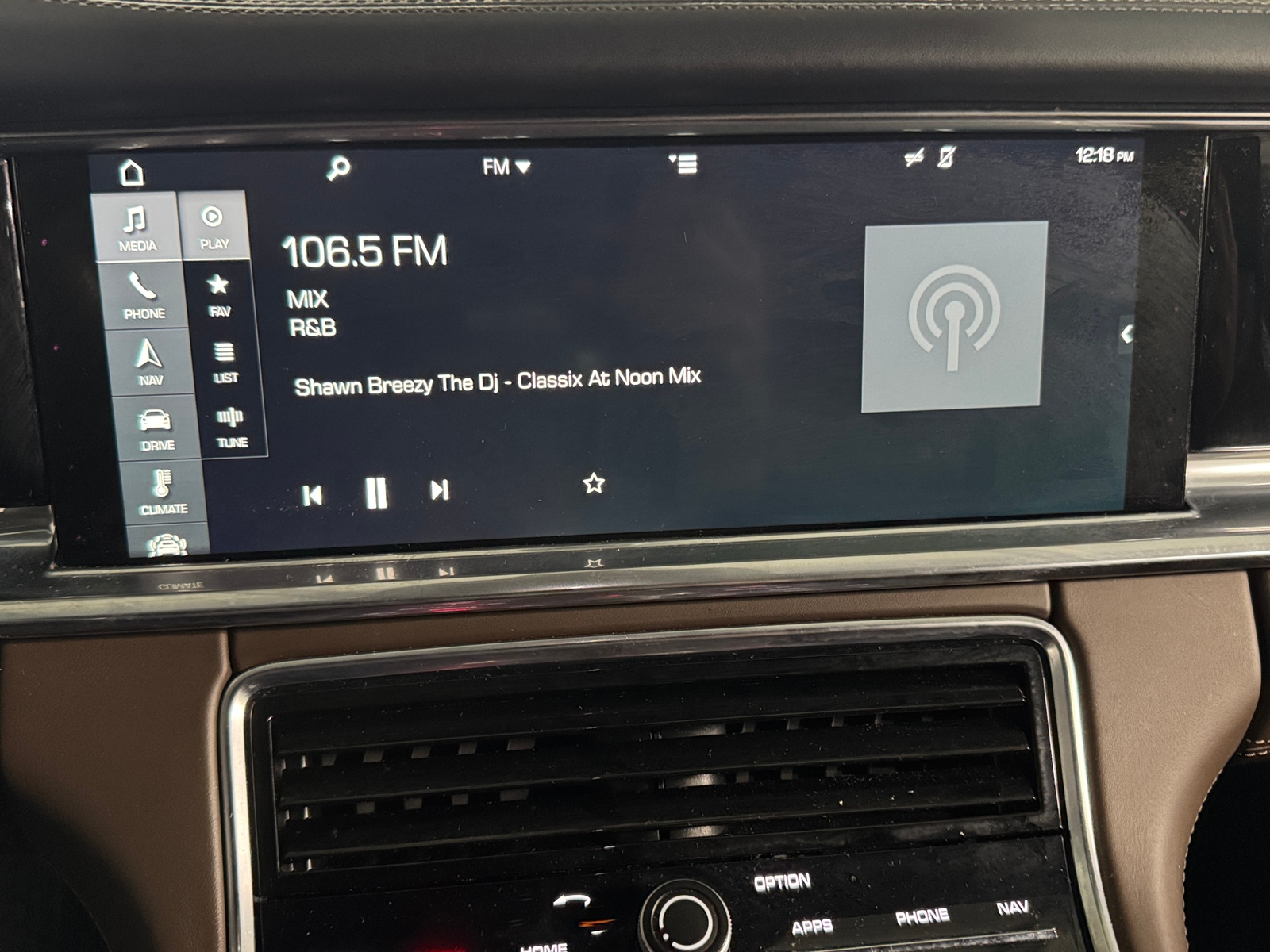 Thumbnail: 2017 Porsche Panamera - 3