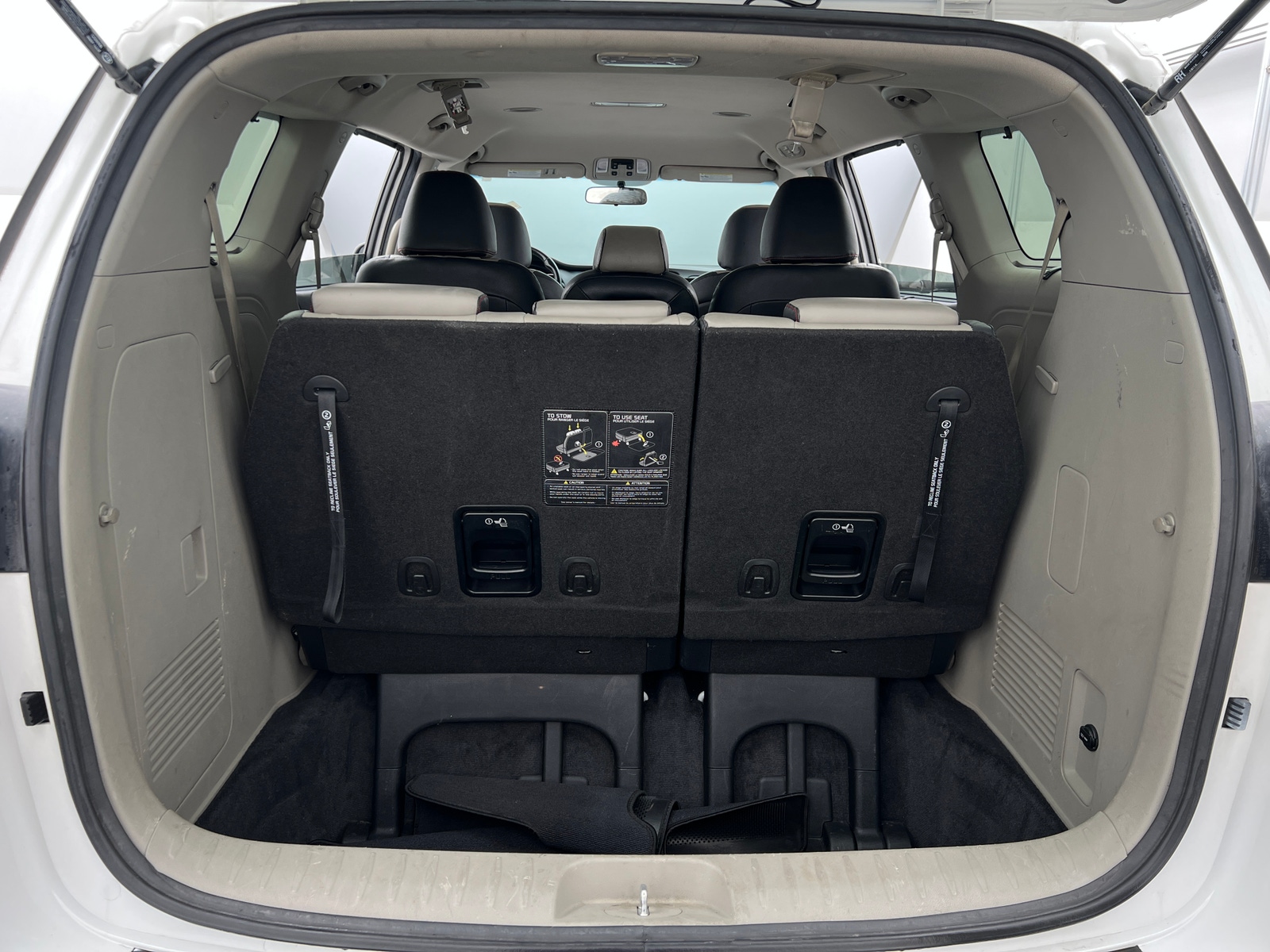 Thumbnail: 2020 Kia Sedona - 6