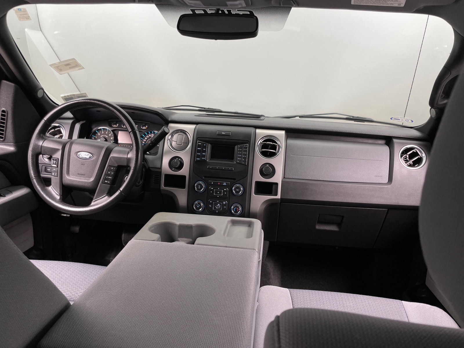 Thumbnail: 2013 Ford Econoline - 3