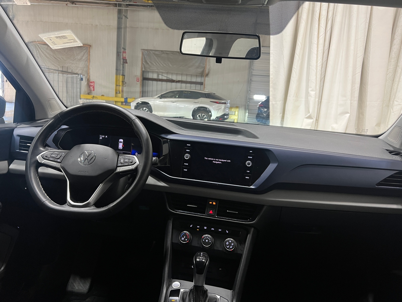 Thumbnail: 2022 Volkswagen Taos - 2