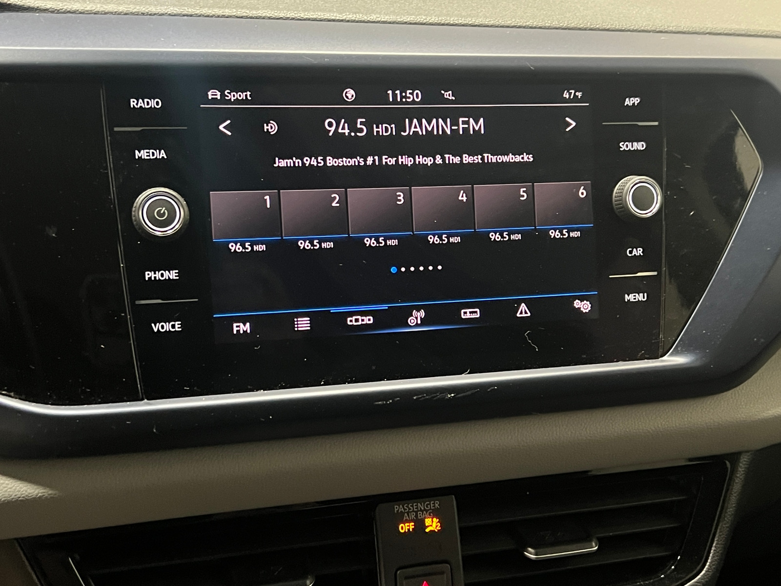 Thumbnail: 2022 Volkswagen Taos - 3