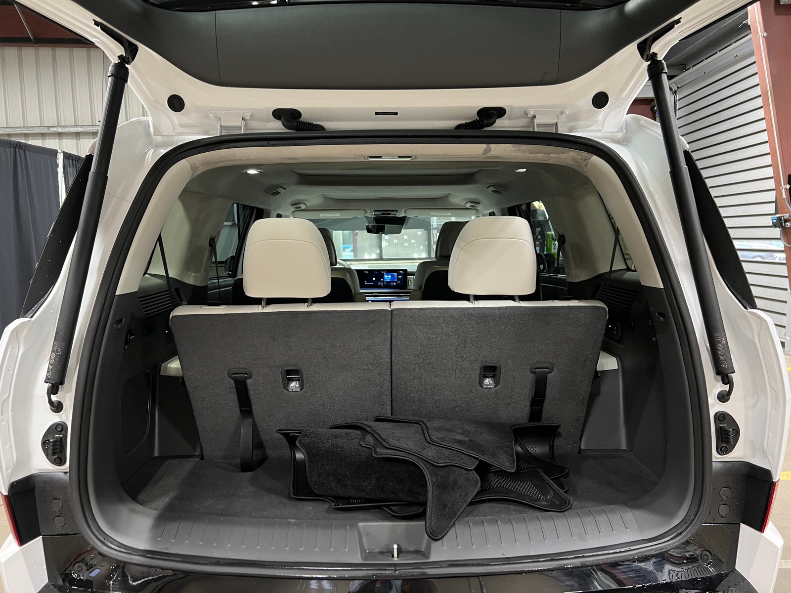 Thumbnail: 2025 Hyundai Santa Fe - 6