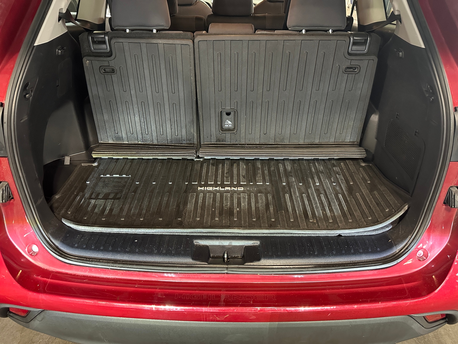 Thumbnail: 2021 Toyota Highlander - 7