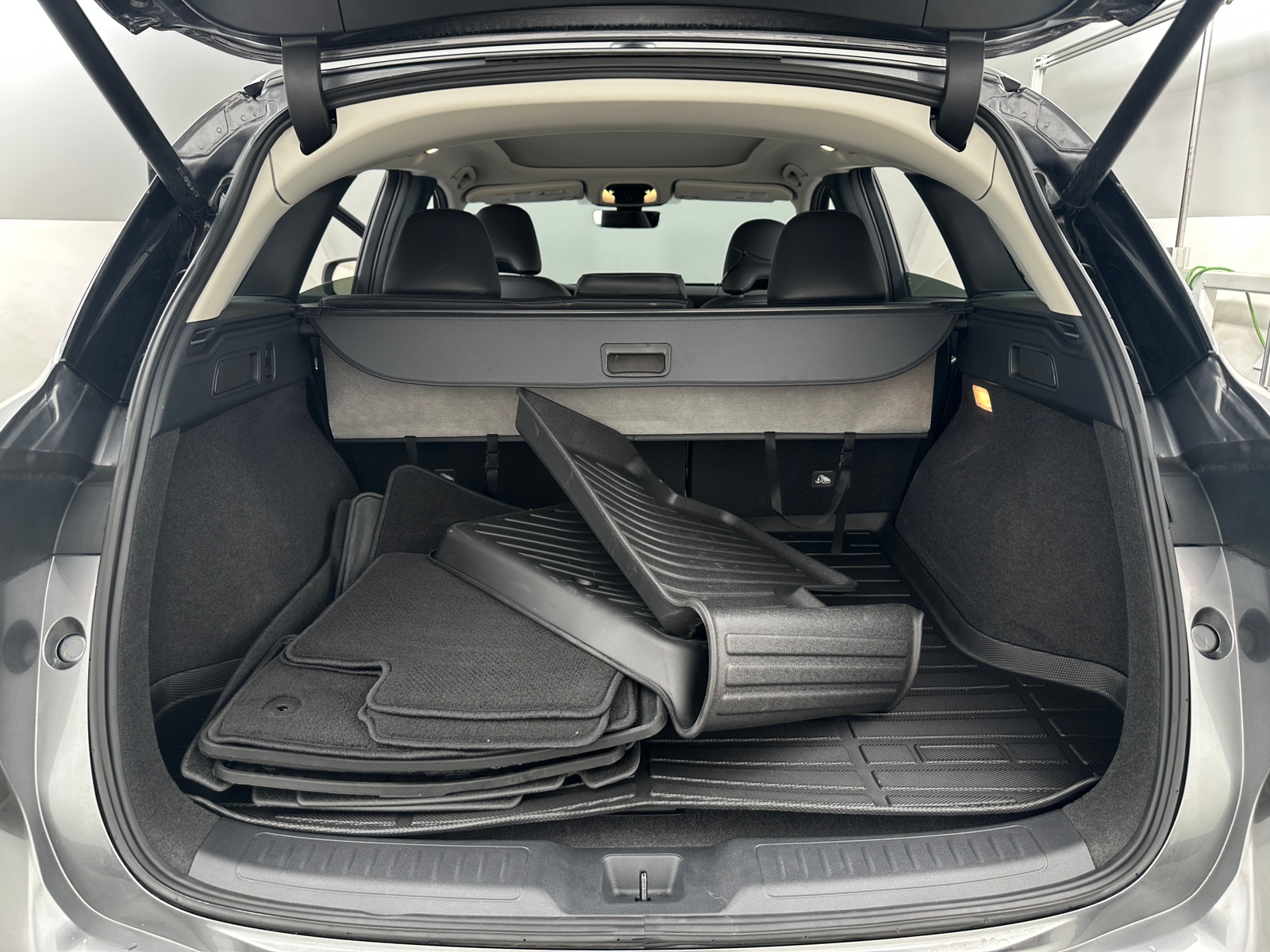 Thumbnail: 2025 INFINITI QX50 - 6