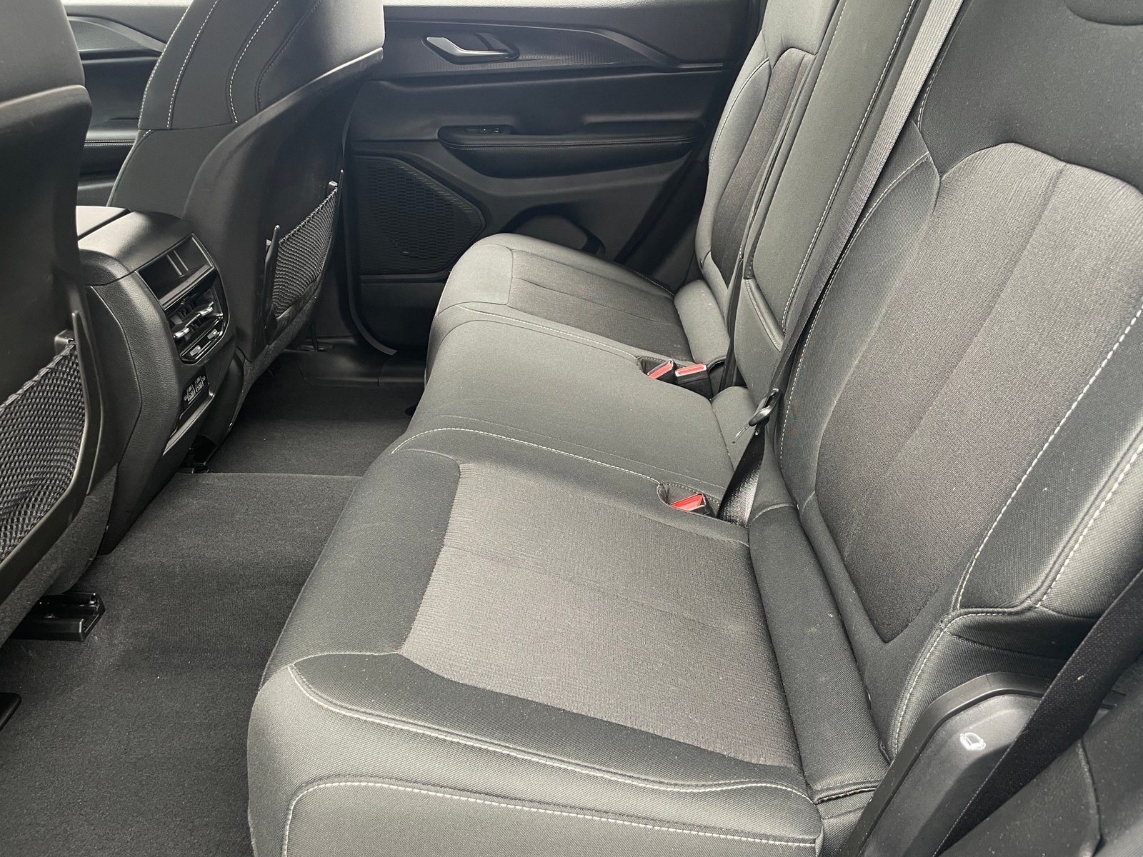 Thumbnail: 2024 Jeep Grand Cherokee - 6